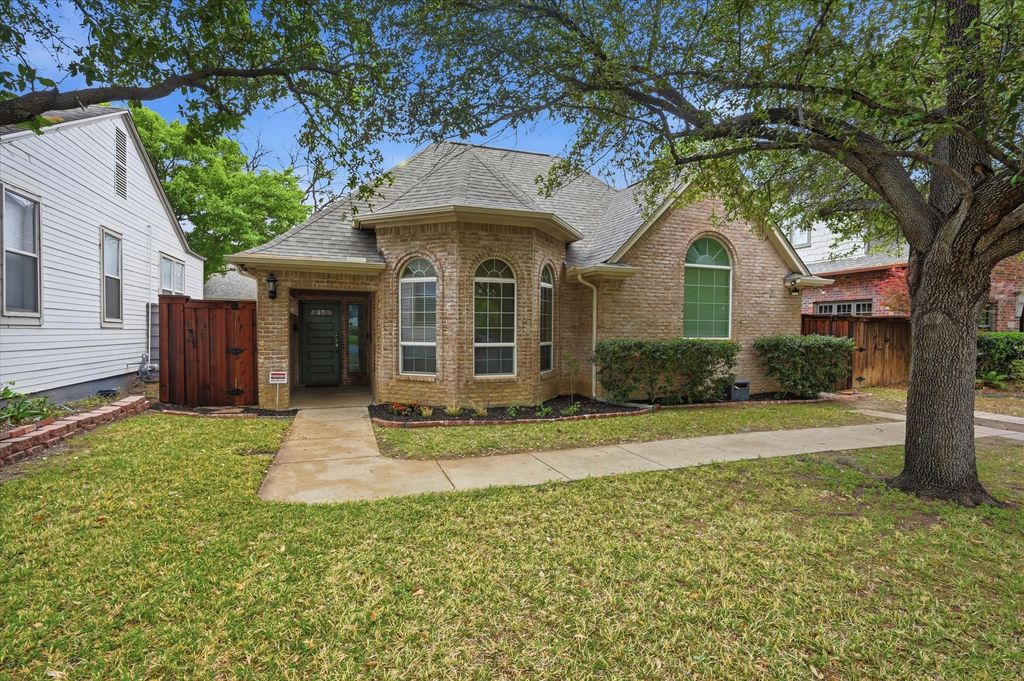 3332 W 4th Street, Fort Worth, TX 76107