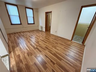 208 Farnham Avenue 2F, Lodi, NJ 07644