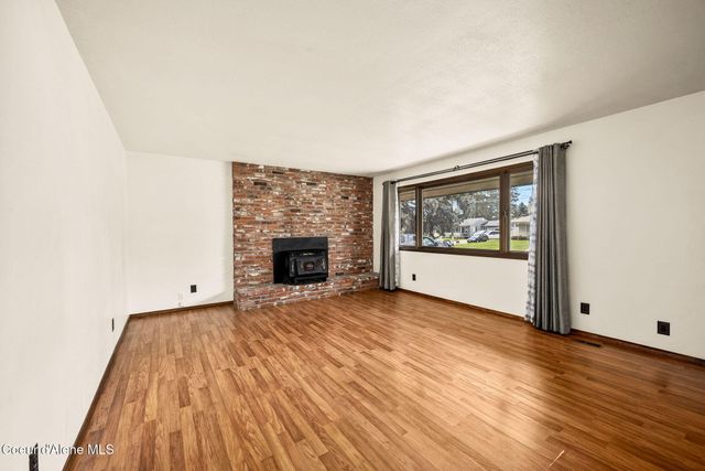 3024 N 19th ST, Coeur D'alene, ID 83815