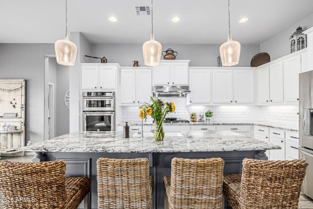 10658 E MESETO Avenue, Mesa, AZ 85209