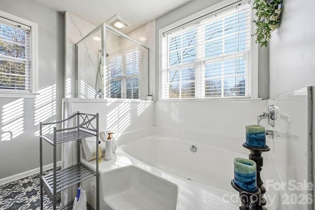 109 N Sunberry Trail, Fletcher, NC 28732