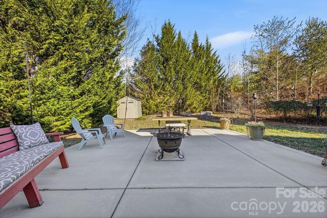 109 N Sunberry Trail, Fletcher, NC 28732