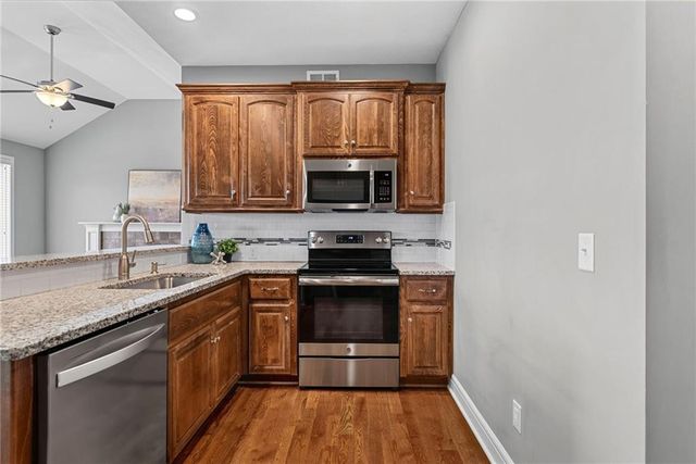 4916 141st Terrace, Basehor, KS 66007