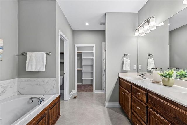 4916 141st Terrace, Basehor, KS 66007