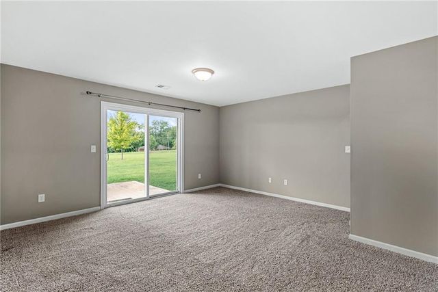4916 141st Terrace, Basehor, KS 66007