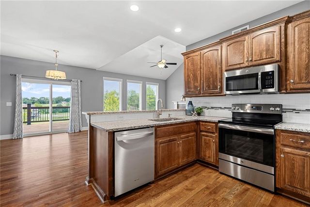 4916 141st Terrace, Basehor, KS 66007