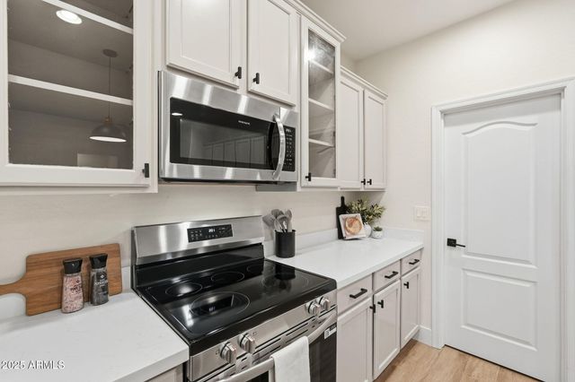 33015 N SLATE CREEK Drive, San Tan Valley, AZ 85143