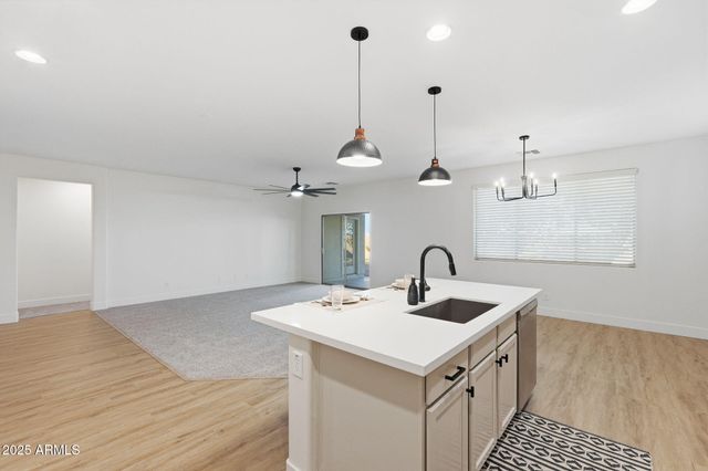 33015 N SLATE CREEK Drive, San Tan Valley, AZ 85143