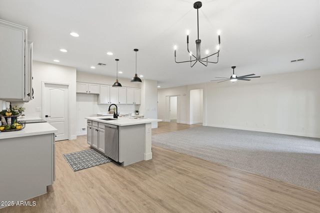 33015 N SLATE CREEK Drive, San Tan Valley, AZ 85143