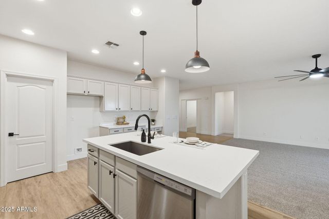 33015 N SLATE CREEK Drive, San Tan Valley, AZ 85143