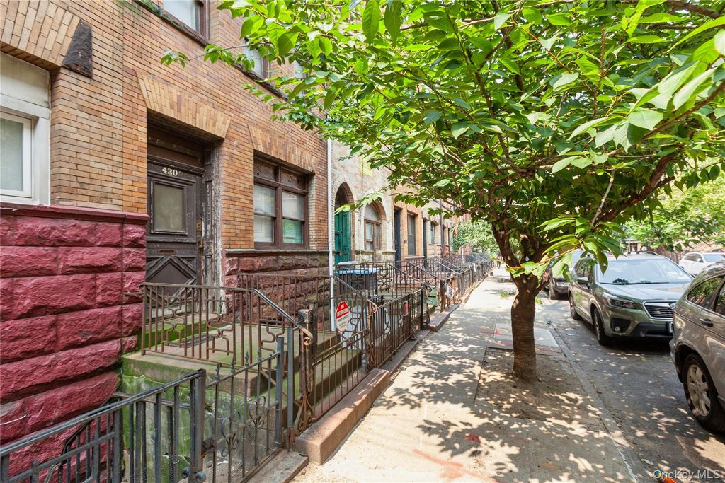 430 E 136th Street, Bronx, NY 10454 — exterior