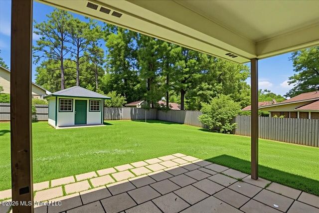 104 Lake Dockery Drive, Byram, MS 39272