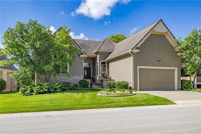 5313 W 124th Terrace, Leawood, KS 66209