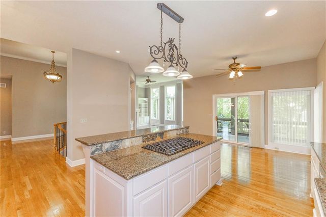 5313 W 124th Terrace, Leawood, KS 66209