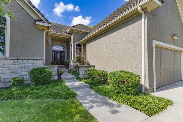 5313 W 124th Terrace, Leawood, KS 66209