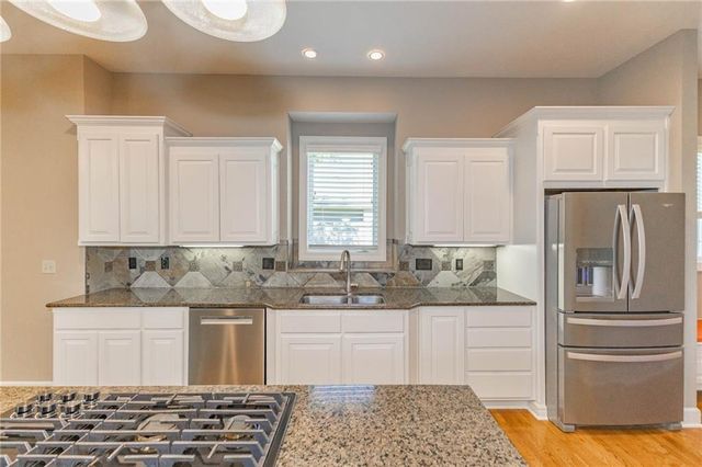 5313 W 124th Terrace, Leawood, KS 66209