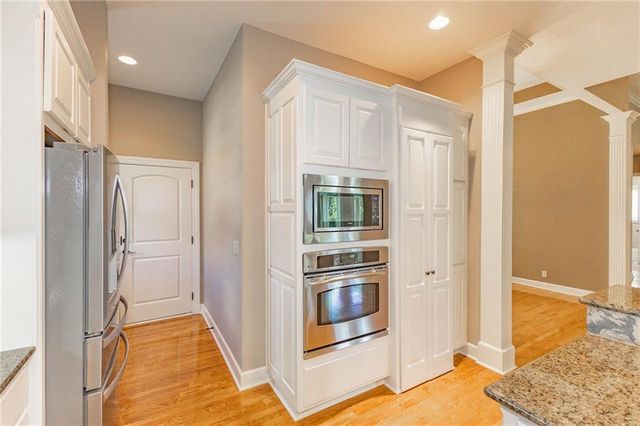 5313 W 124th Terrace, Leawood, KS 66209
