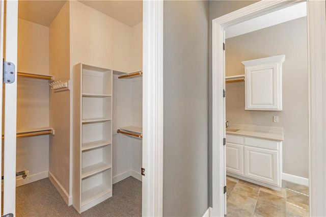 5313 W 124th Terrace, Leawood, KS 66209