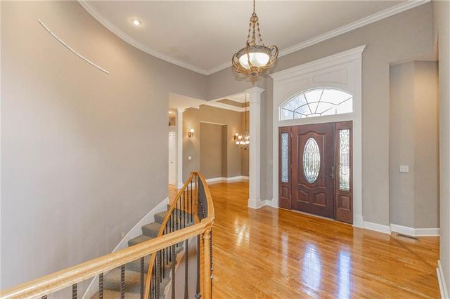 5313 W 124th Terrace, Leawood, KS 66209