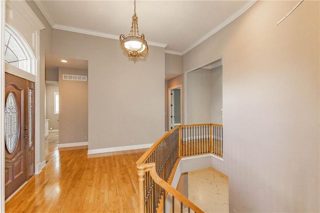 5313 W 124th Terrace, Leawood, KS 66209