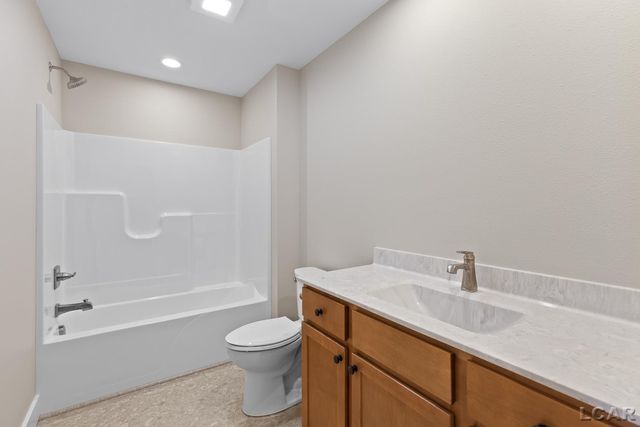 1637 Rivers Edge Court, Adrian, MI 49221