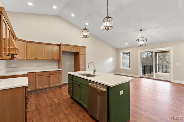 1637 Rivers Edge Court, Adrian, MI 49221