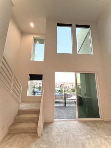 10547 Coupland Way, San Diego, CA 92126