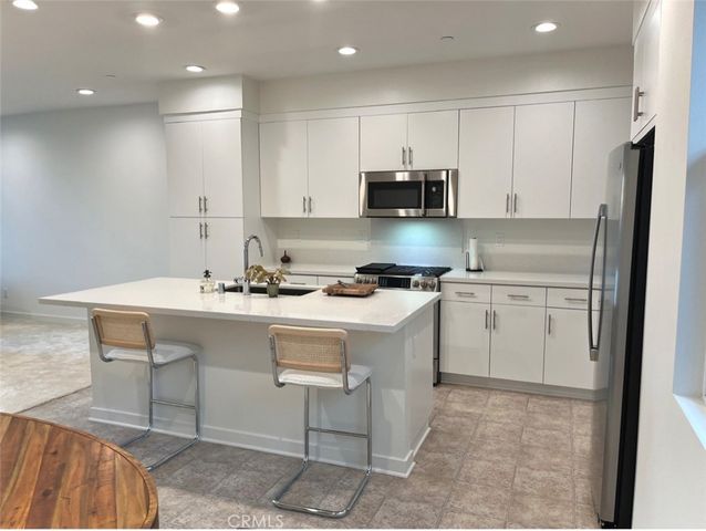 10547 Coupland Way, San Diego, CA 92126