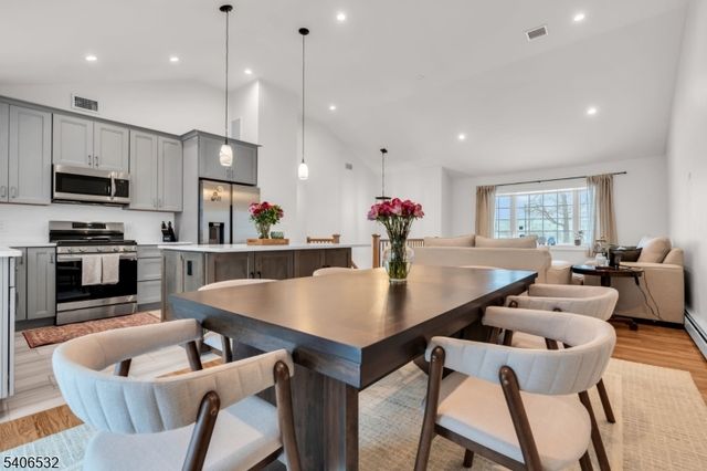 32 Kline Blvd, Woodbridge Twp., NJ 07067