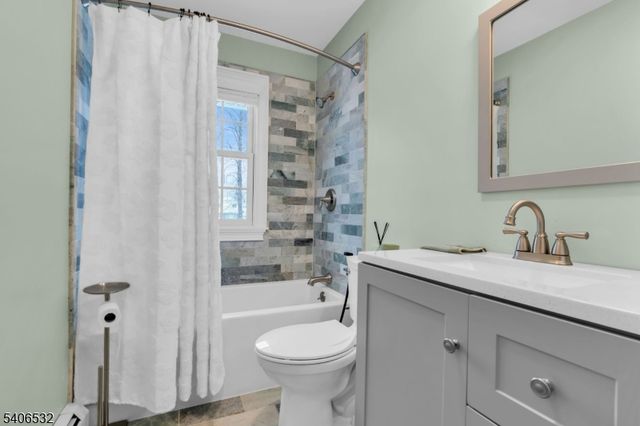 32 Kline Blvd, Woodbridge Twp., NJ 07067