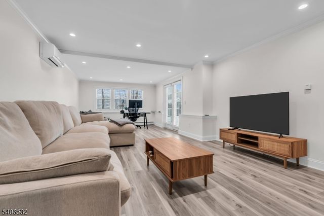 32 Kline Blvd, Woodbridge Twp., NJ 07067