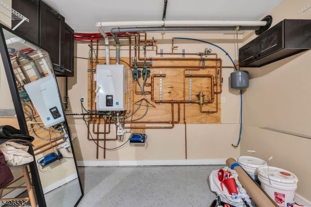 32 Kline Blvd, Woodbridge Twp., NJ 07067