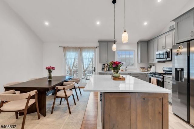 32 Kline Blvd, Woodbridge Twp., NJ 07067