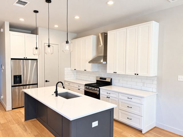1005 Mount Auburn Avenue, Dallas, TX 75223
