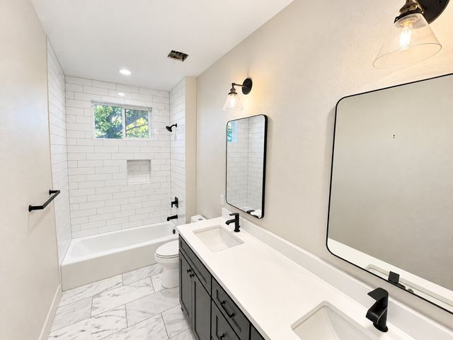 1005 Mount Auburn Avenue, Dallas, TX 75223