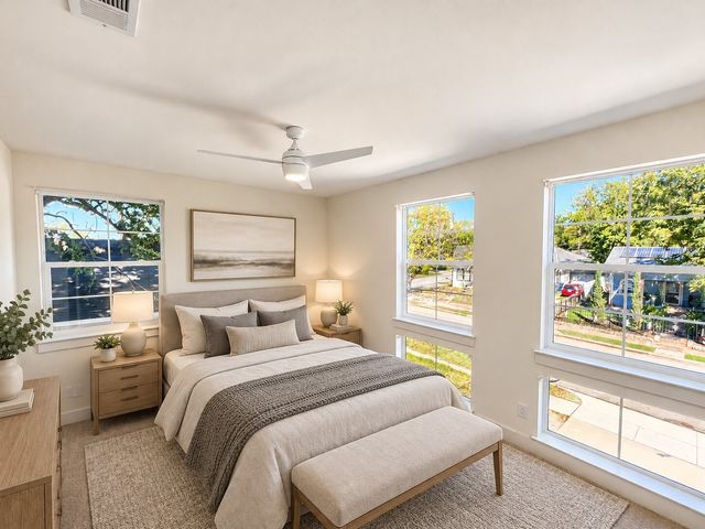 1005 Mount Auburn Avenue, Dallas, TX 75223