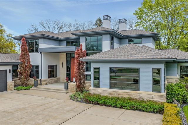 13550 Emrick Drive, Plymouth, MI 48170