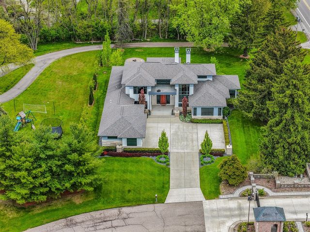 13550 Emrick Drive, Plymouth, MI 48170
