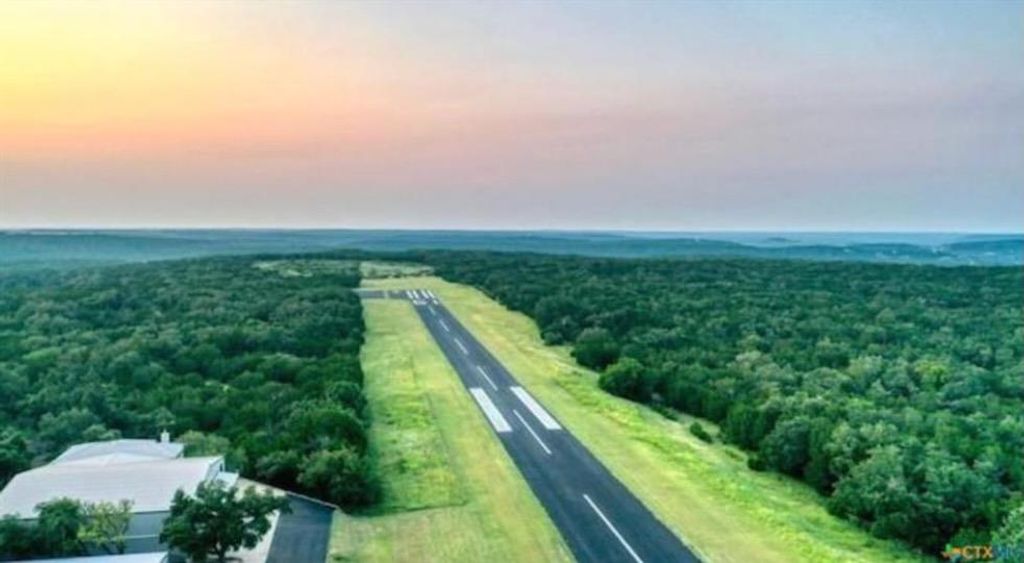 218 Flightline RD 7, Lago Vista, TX 78645