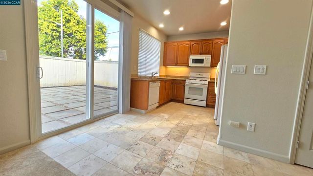 1092 Gardenia Ln, Concord, CA 94520