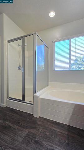 1092 Gardenia Ln, Concord, CA 94520