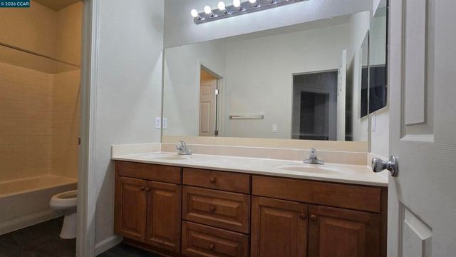 1092 Gardenia Ln, Concord, CA 94520