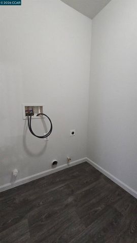 1092 Gardenia Ln, Concord, CA 94520