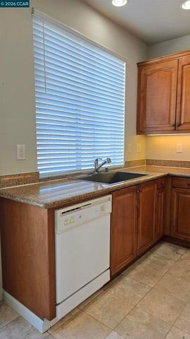 1092 Gardenia Ln, Concord, CA 94520