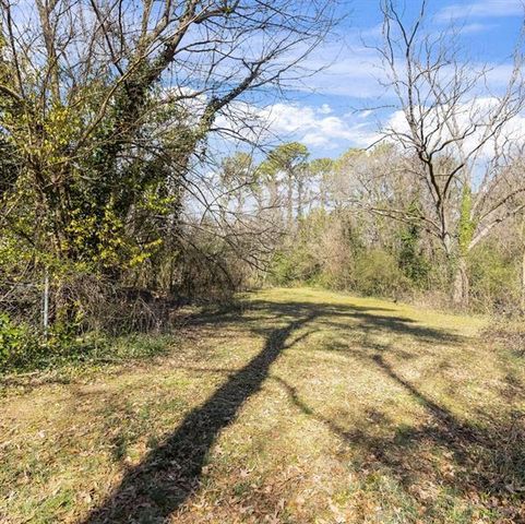 2076 Windy Hill Road, Decatur, GA 30032