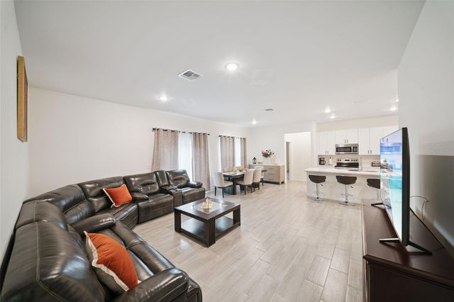 1523 ZINNIA DRIVE, Deltona, FL 32725