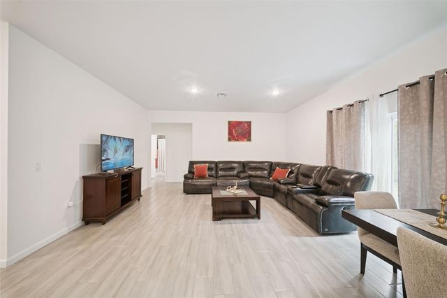 1523 ZINNIA DRIVE, Deltona, FL 32725