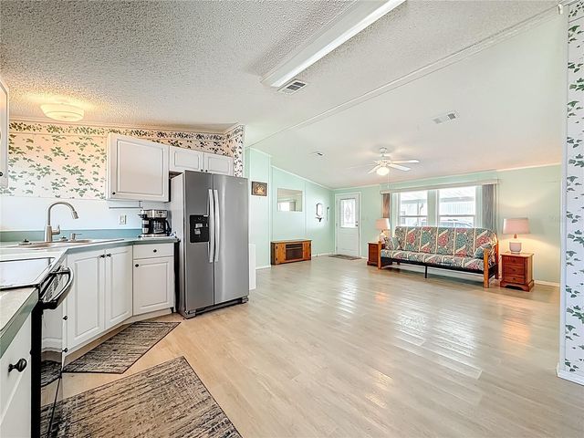 980 7TH STREET NW 43, Largo, FL 33770