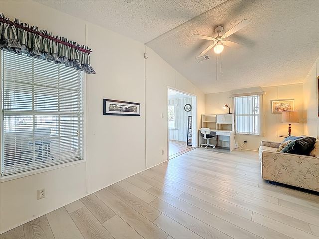 980 7TH STREET NW 43, Largo, FL 33770