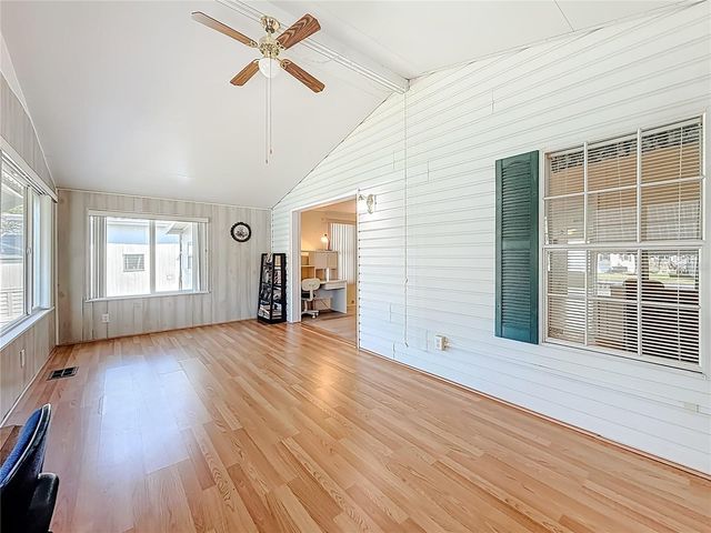 980 7TH STREET NW 43, Largo, FL 33770